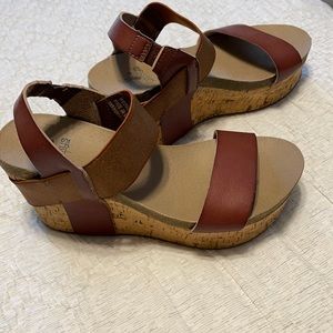 Corkys Wedges